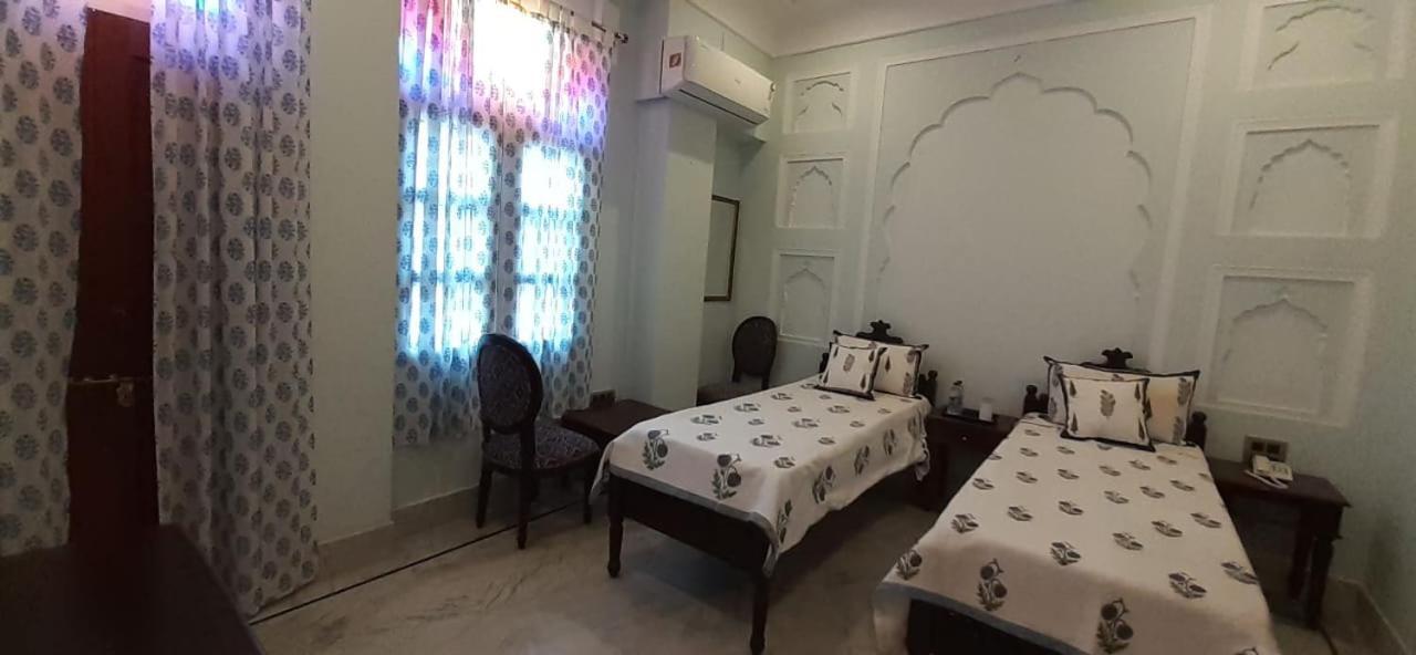 Hotel Raj Rajeshwari Haveli Jaipur Habitación foto