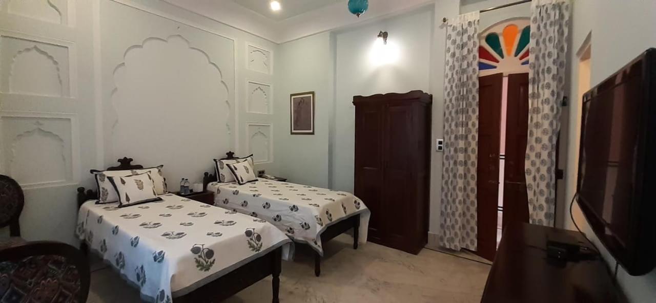 Hotel Raj Rajeshwari Haveli Jaipur Habitación foto